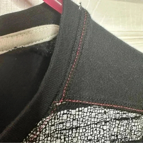 Urbanology T-Shirt Buttons Front Pocket Stripes Black & White Size Medium - Picture 8 of 16